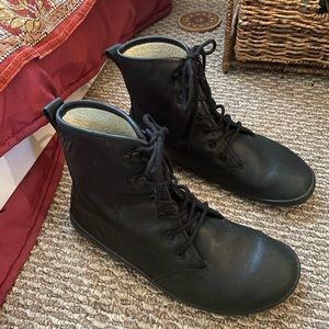 Vivobarefoot Gobi hi size 40 excellent condition